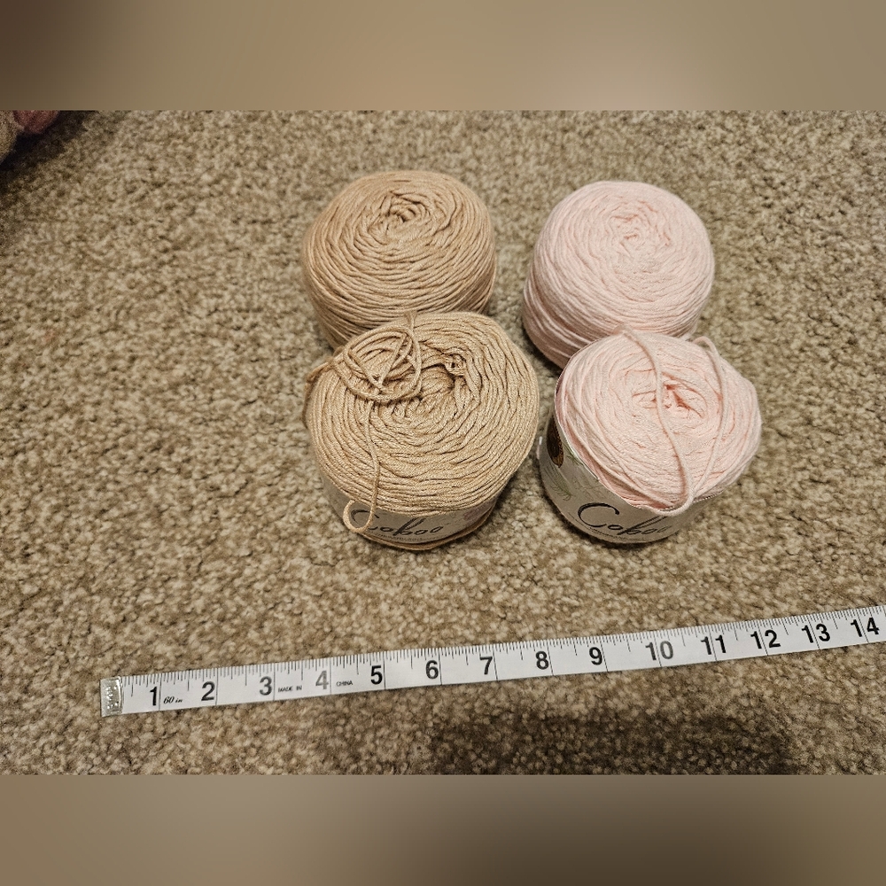 Coboo Set of Beige and Pink Yarn Balls